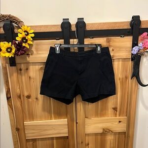 Banana Republic Women's Black Shorts - see description